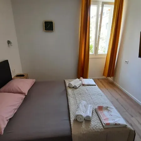 Cherry Apartment Split