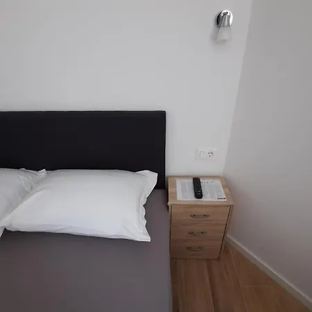 Cherry Apartment Split