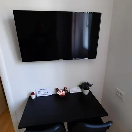 Cherry Apartment *