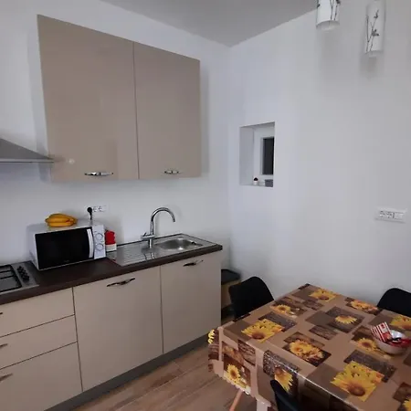 Cherry Apartment *
