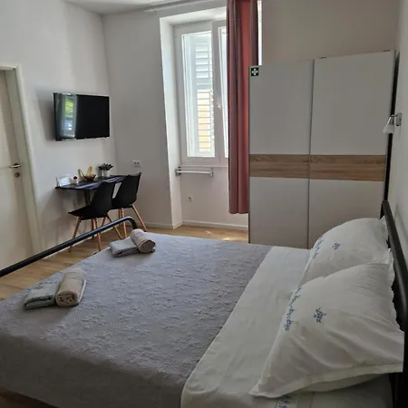 Apartment Cherry
