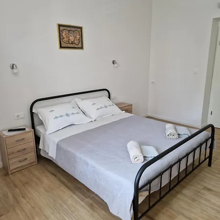 Cherry Apartment *
